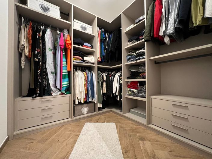 Image No.17-3 Bed Apartment for sale