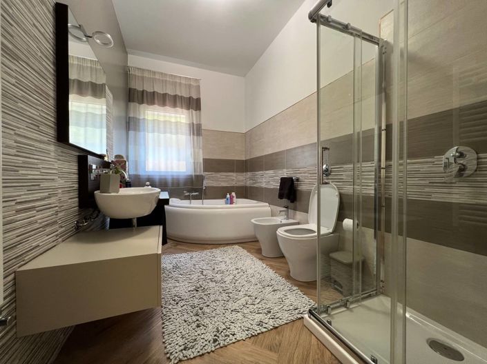 Image No.22-3 Bed Apartment for sale