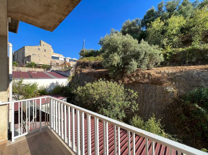 Image No.25-3 Bed Apartment for sale