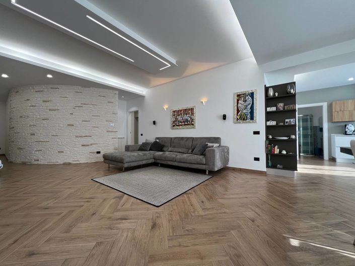 Image No.7-3 Bed Apartment for sale