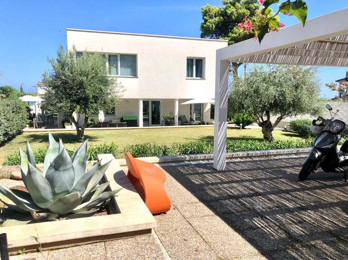 Image No.2-3 Bed Villa for sale