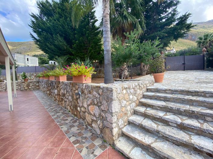 Image No.28-3 Bed Villa for sale