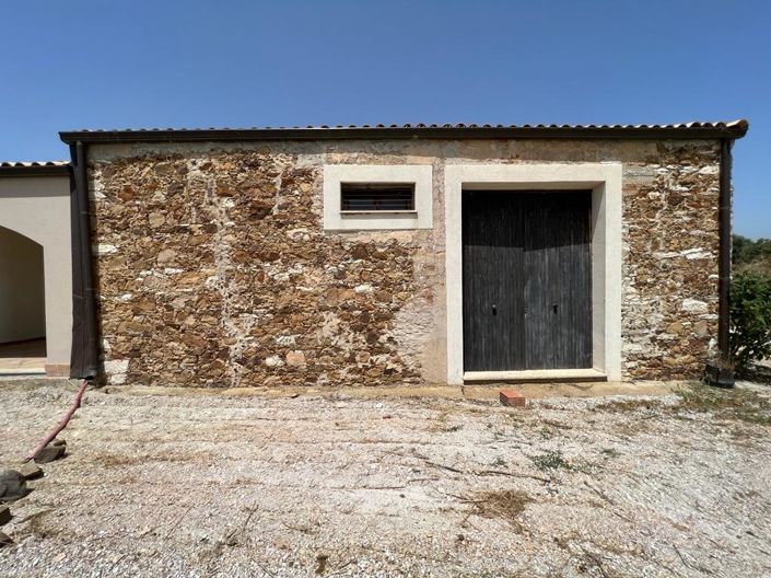 Image No.18-3 Bed Villa for sale