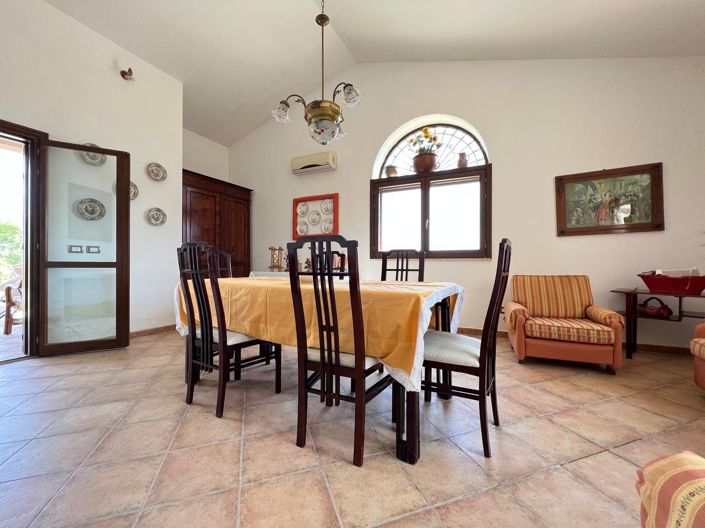 Image No.4-3 Bed Villa for sale