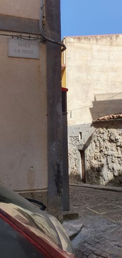 Image No.9-2 Bed House for sale