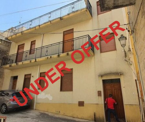 Image No.1-Maison de 4 chambres à vendre à Sambuca di Sicilia