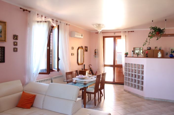 Image No.8-5 Bed Villa for sale