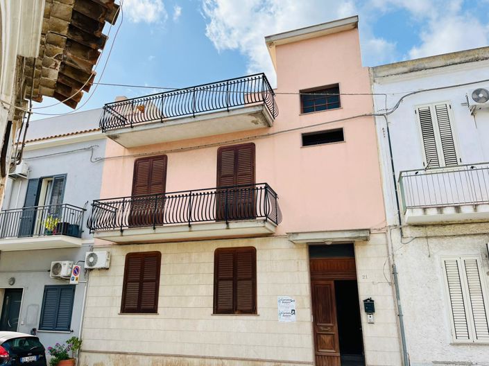 Image No.2-Appartement de 4 chambres à vendre à Siracusa