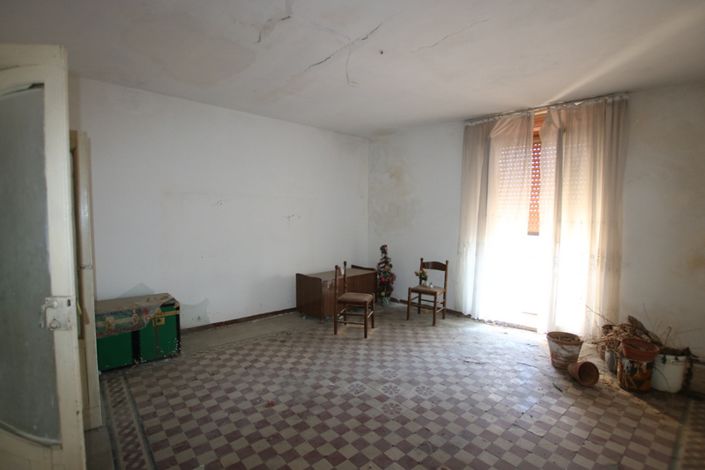 Image No.9-2 Bed House for sale