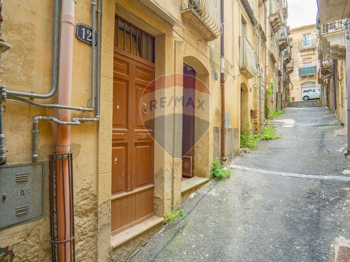 Image No.1-Maison de 1 chambre à vendre à Caltagirone