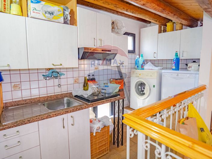 Image No.6-1 Bed House for sale