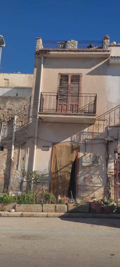 Image No.15-5 Bed House for sale