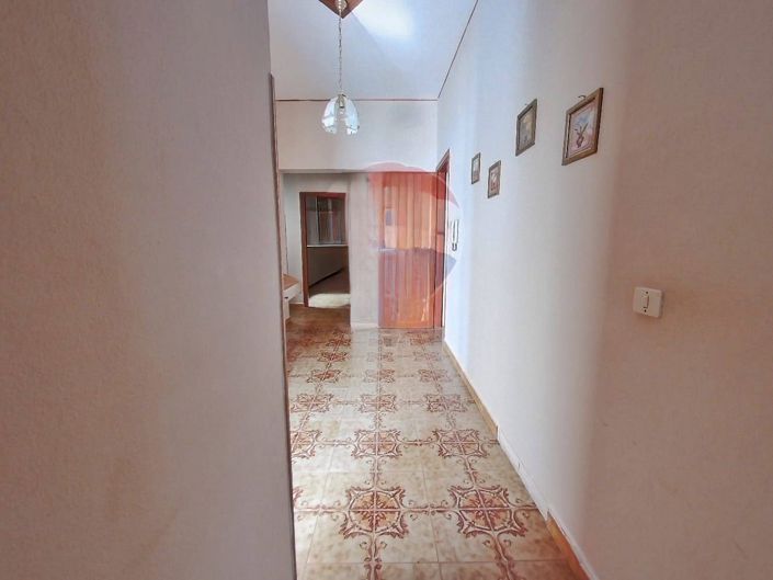 Image No.13-4 Bed House for sale