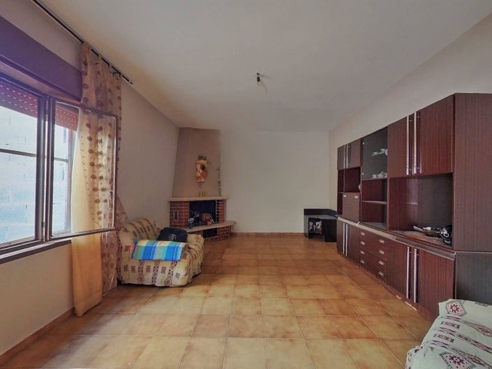 Image No.19-4 Bed House for sale