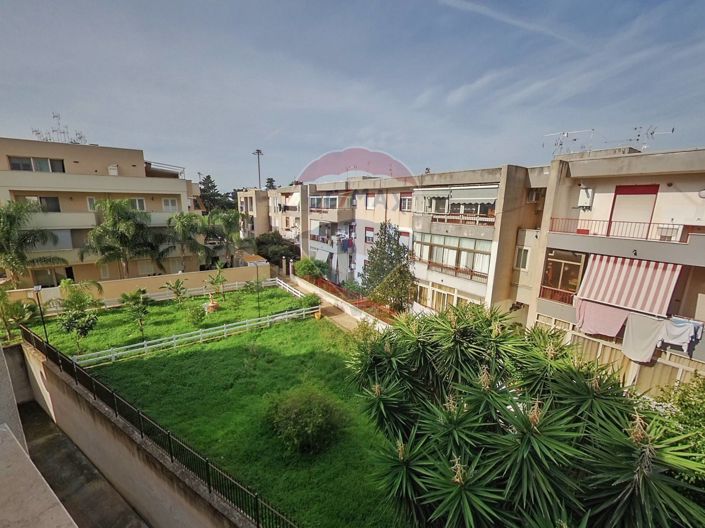 Image No.31-2 Bed Apartment for sale