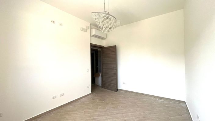 Image No.18-4 Bed Villa for sale