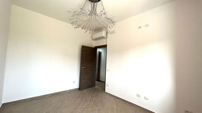 Image No.29-4 Bed Villa for sale