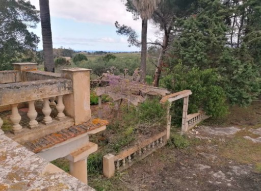 Image No.7-20 Bed Property for sale