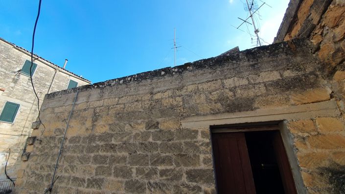 Image No.39-2 Bed House for sale