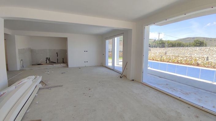 Image No.19-4 Bed Villa for sale