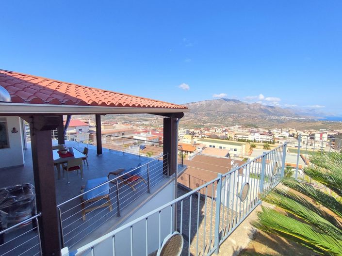 Image No.20-2 Bed Villa for sale