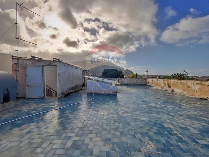 Image No.28-2 Bed Apartment for sale