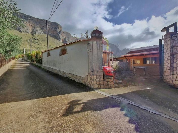 Image No.2-Villa de 4 chambres à vendre à Palermo