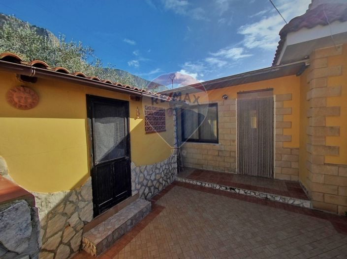 Image No.21-Villa de 4 chambres à vendre à Palermo