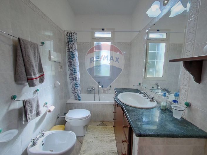 Image No.36-Villa de 4 chambres à vendre à Palermo