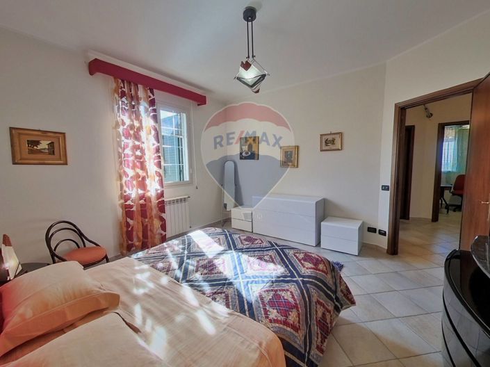 Image No.39-Villa de 4 chambres à vendre à Palermo