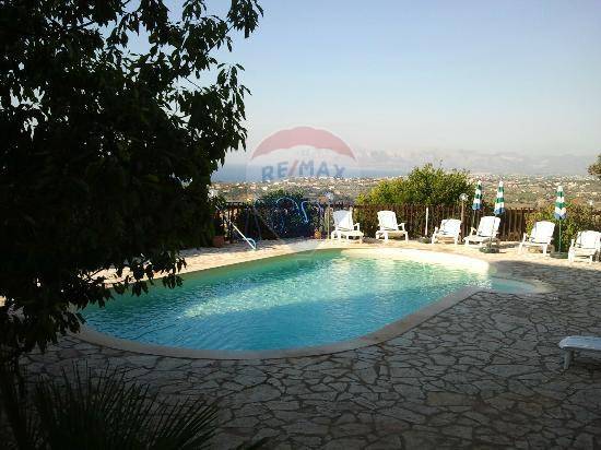 Image No.16-Appartement de 16 chambres à vendre à Castellammare del Golfo