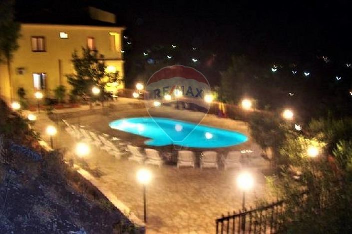 Image No.3-Appartement de 16 chambres à vendre à Castellammare del Golfo