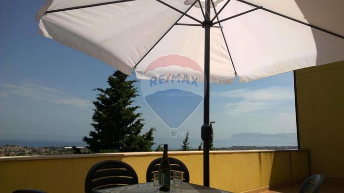 Image No.6-Appartement de 16 chambres à vendre à Castellammare del Golfo