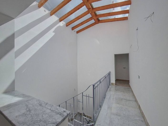 Image No.38-Appartement de 25 chambres à vendre à Palermo