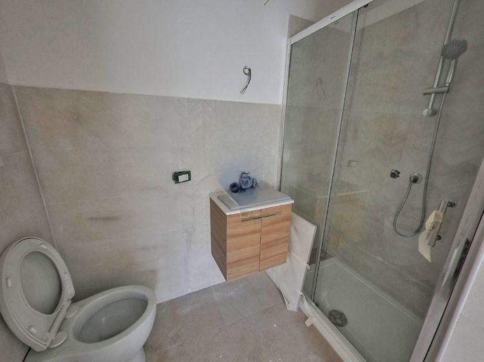 Image No.8-Appartement de 25 chambres à vendre à Palermo