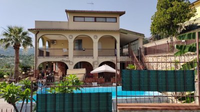 1 - Trabia, Villa