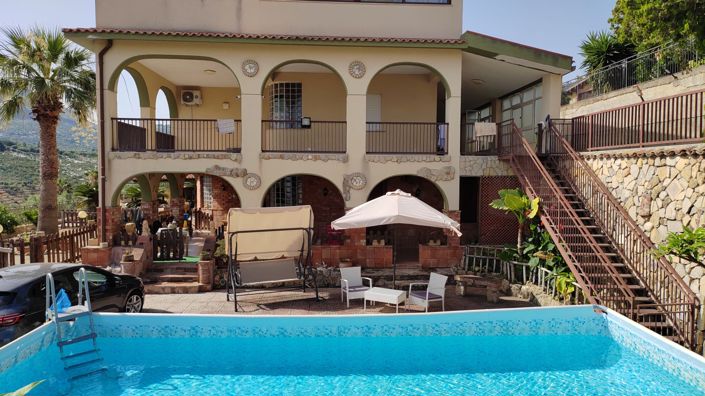 Image No.2-3 Bed Villa for sale