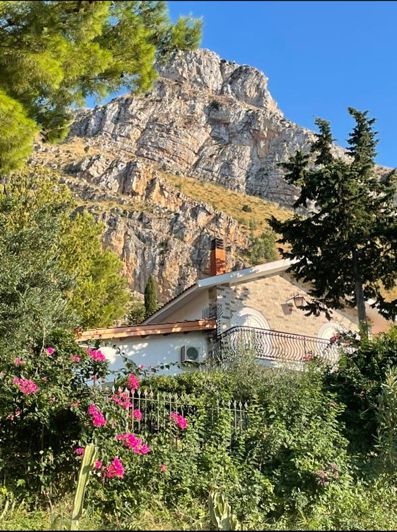 Image No.35-5 Bed Villa for sale