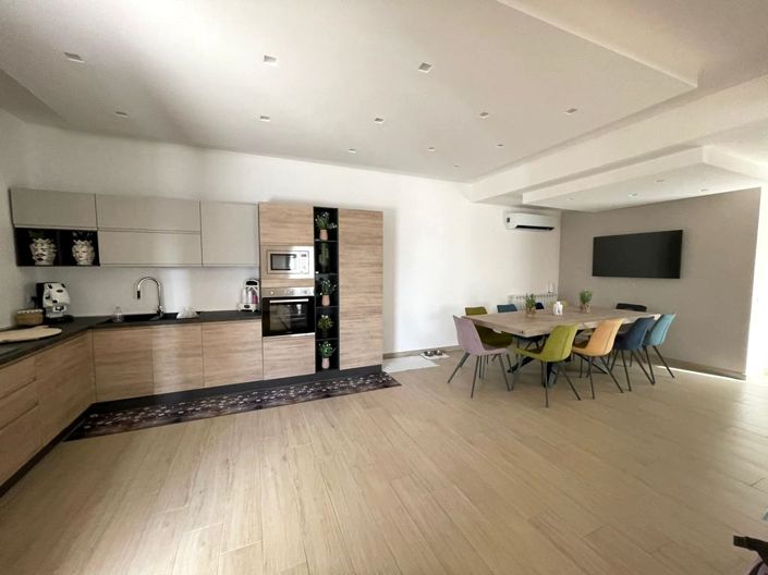 Image No.5-Villa de 3 chambres à vendre à Palermo