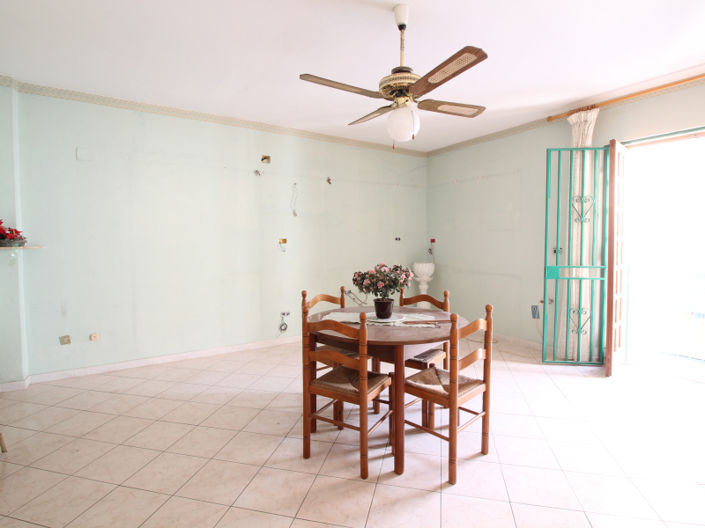 Image No.20-2 Bed Apartment for sale