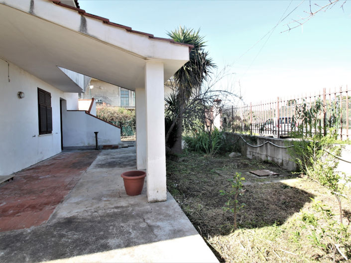 Image No.7-Villa de 4 chambres à vendre à Bagheria