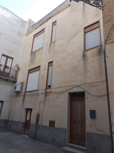 Image No.2-2 Bed House for sale