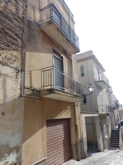 Image No.3-2 Bed House for sale