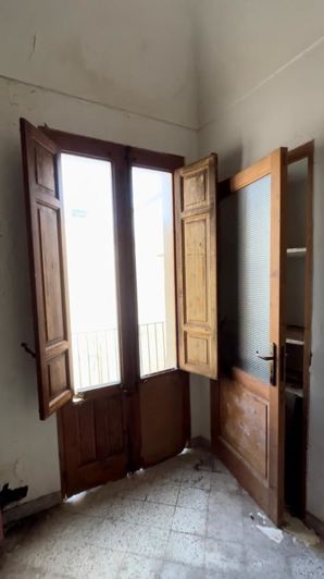 Image No.7-2 Bed House for sale