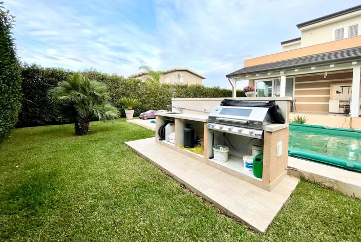 Image No.11-2 Bed Villa for sale