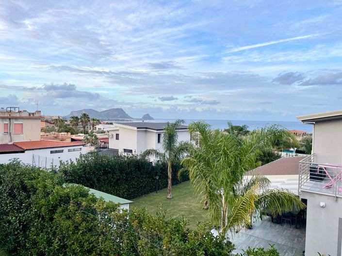 Image No.38-2 Bed Villa for sale