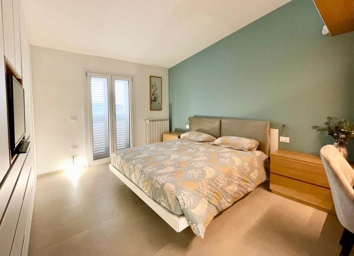 Image No.48-2 Bed Villa for sale