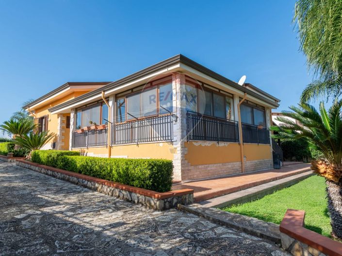 Image No.3-Villa de 4 chambres à vendre à Partinico