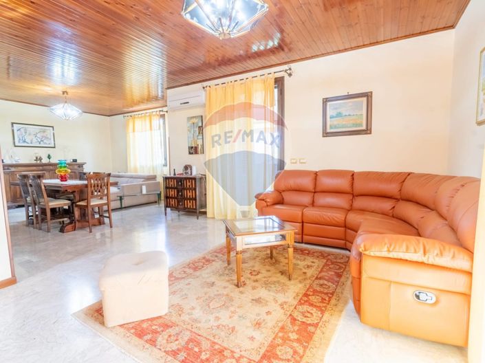 Image No.8-Villa de 4 chambres à vendre à Partinico