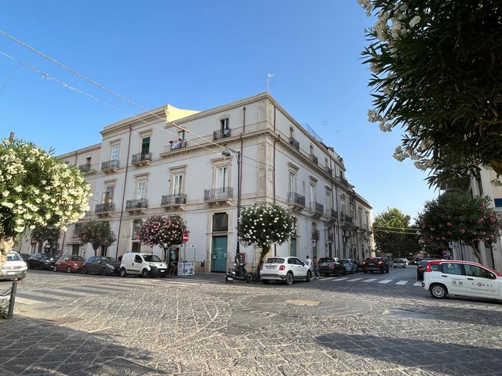 Image No.20-3 Bed Apartment for sale